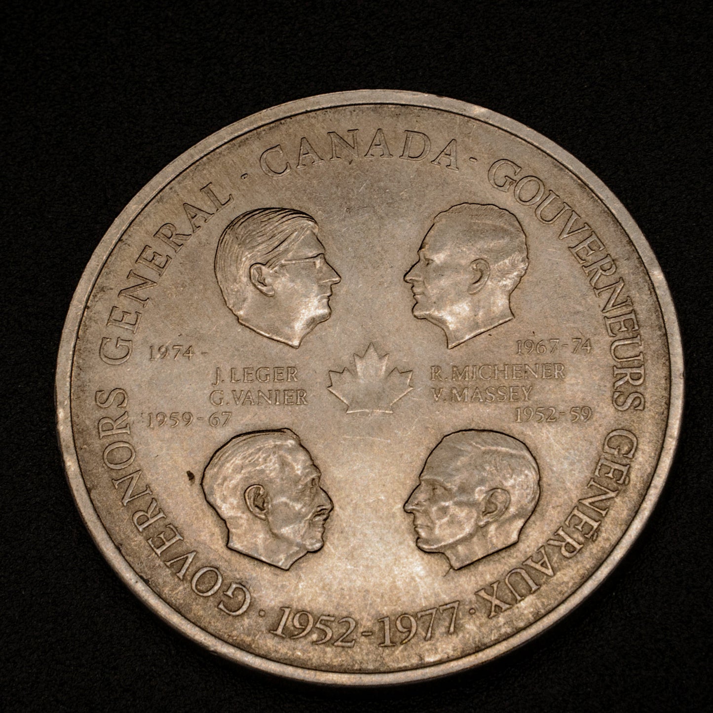 1952-1977 CANADA GOVERNORS GENERAL MEDALLION-25 YEARS QUEEN ELIZABETH II